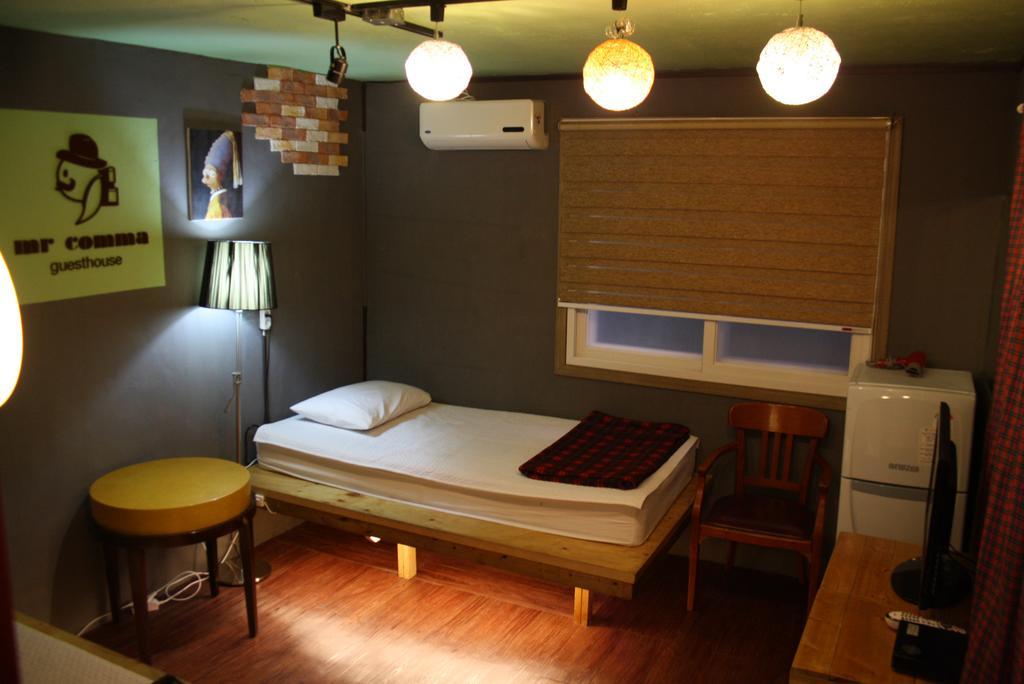 Mr. Comma Guesthouse Seoul Exterior photo